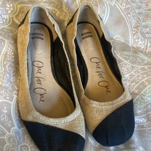 Toms pull on Black and Tan